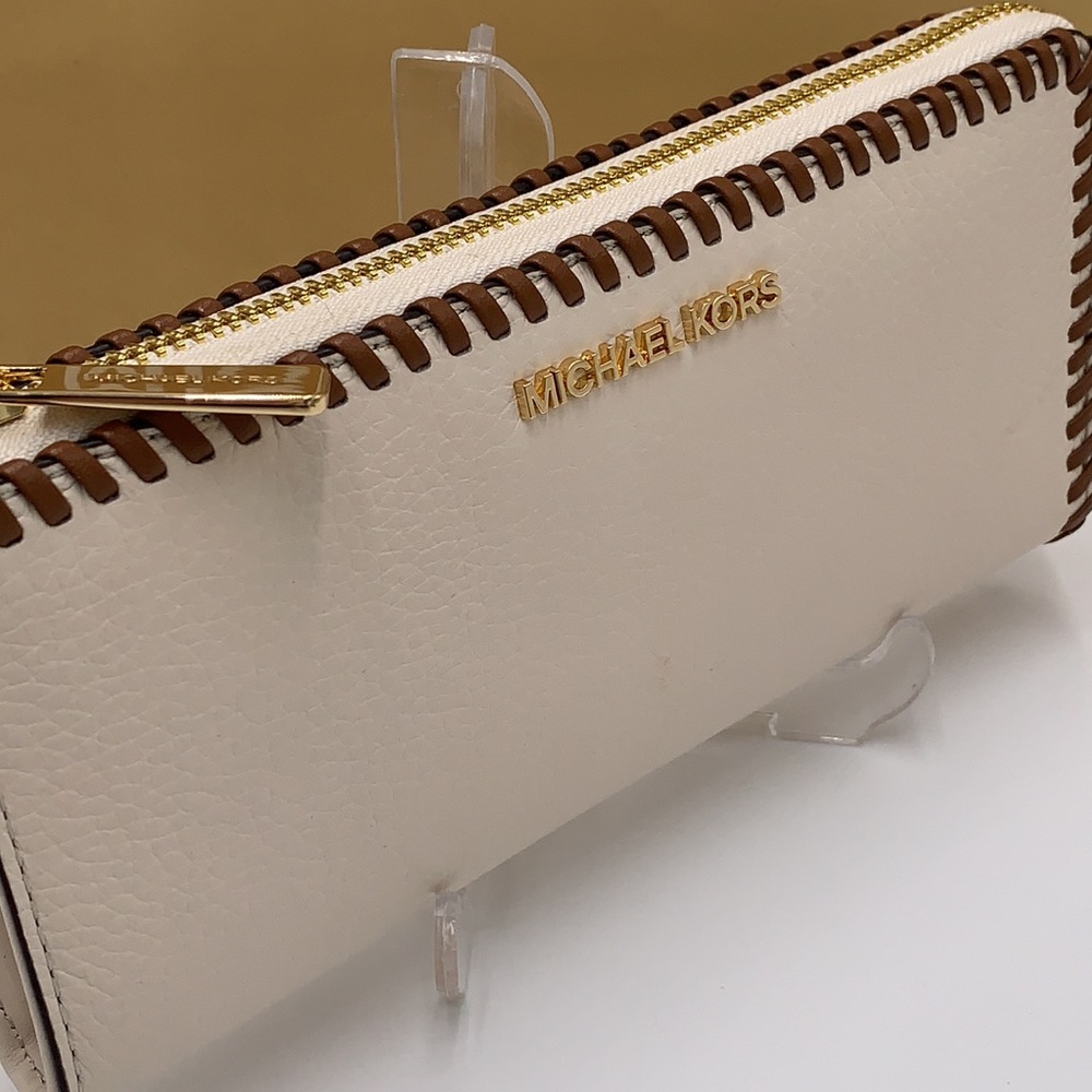 MICHAEL KORS JET SET TRAVEL LARGE THREE QUARTER ZIP WALLET LIGHT CREAM MULTI - Picture 11 of 16